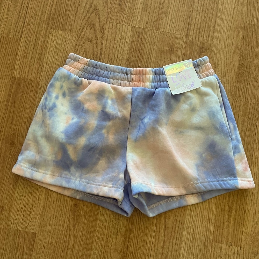 Love Streak tie-dyed pocketed shorts